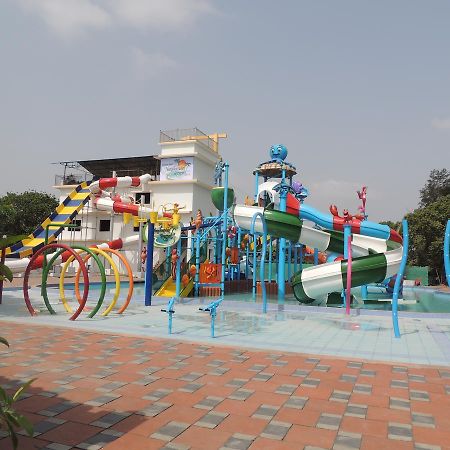 Nandanvan Resort Virār Buitenkant foto
